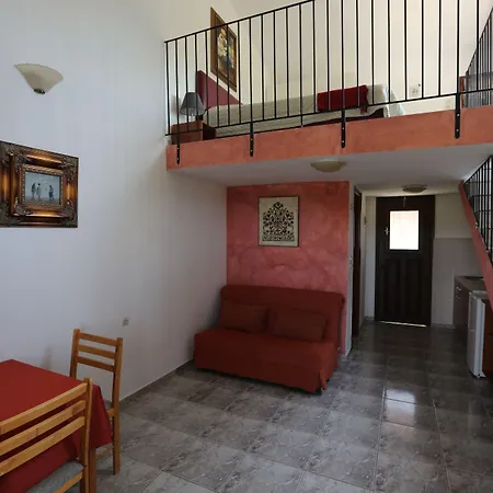 Angelina Platanias (Skiathos)