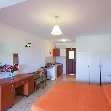 Angelina Apartment Platanias (Skiathos)